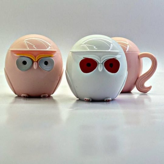 لیوان درب دار